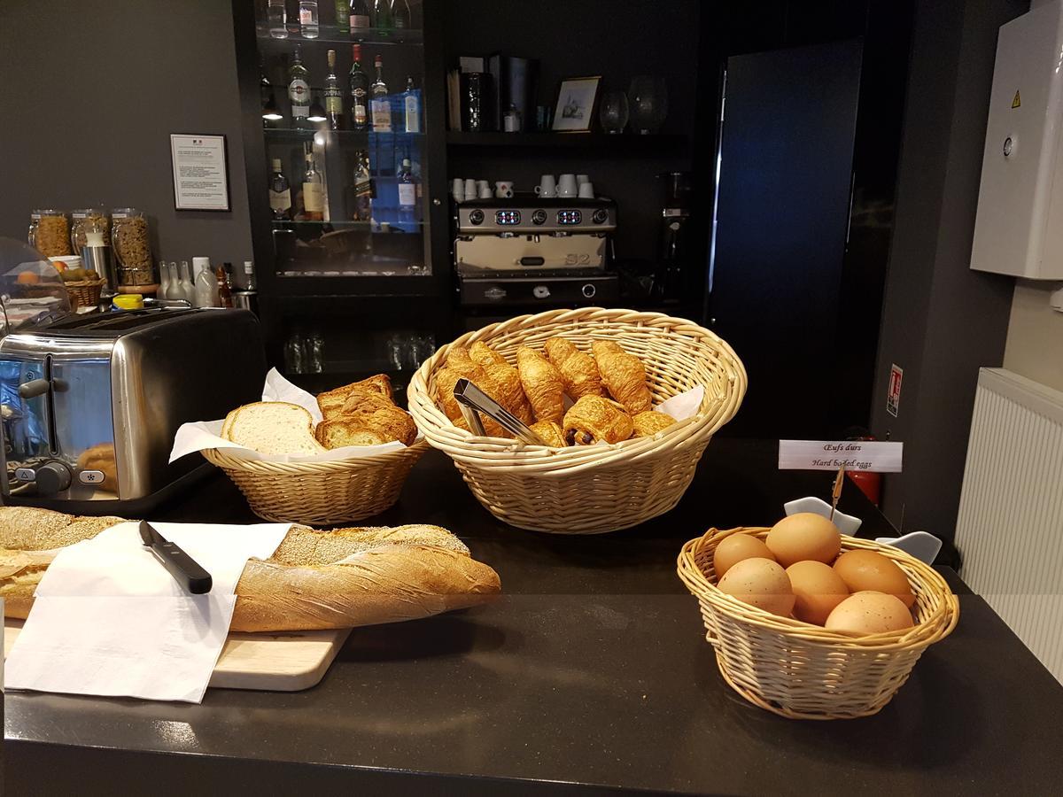 Logis Hotel - Le Petit Bellon サンリス エクステリア 写真